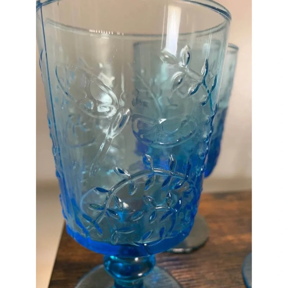 Set of 4 Vintage blue butterfly/dragonfly glass goblets